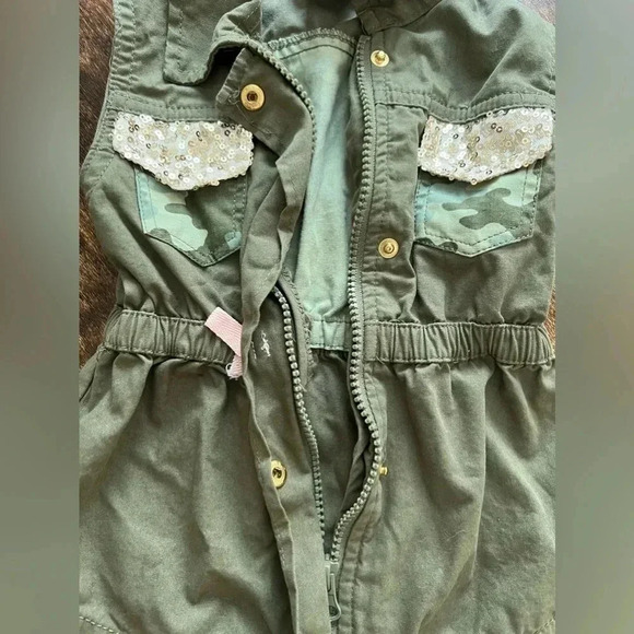 Little Lass | toddler girls camo vest. Size: 24M - Picture 3 of 14